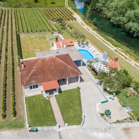 بيت للعطل Stunning In Stasevica